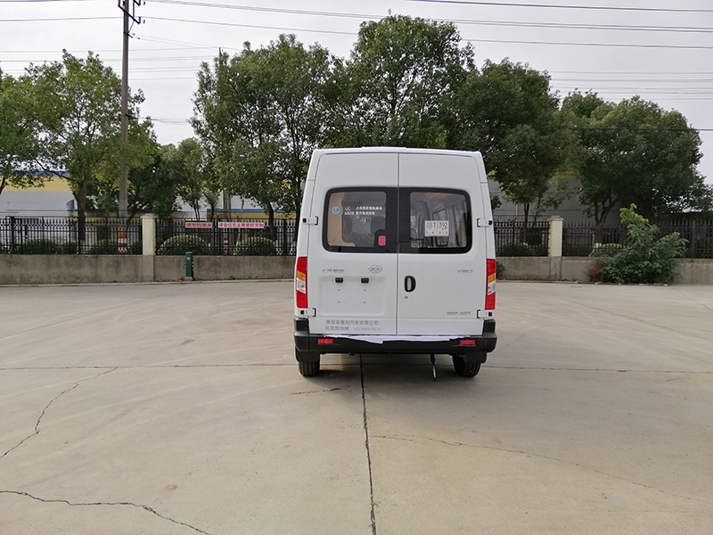 大通V80驗光、眼鏡車