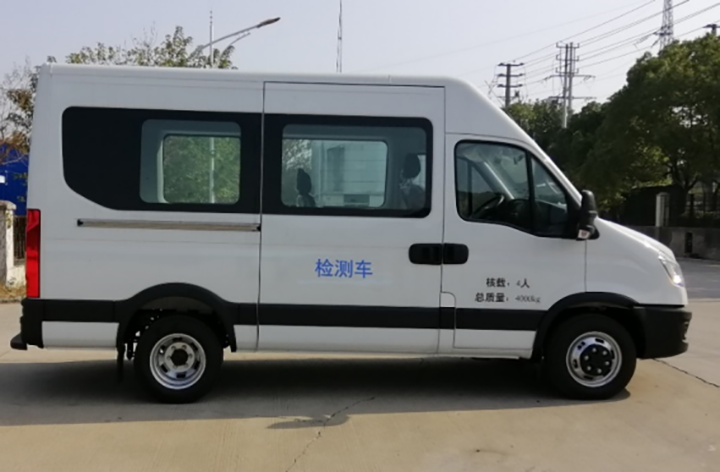 依維柯防疫檢測、監(jiān)測車